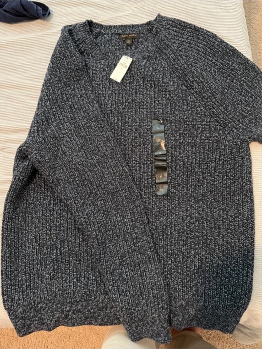Banana Republic Men’s Charcoal Gray Crewneck Sweater
